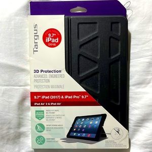 9.7 Inch Targus iPad 3D Protection Case BRAND NEW